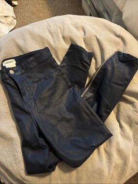 L'AGENCE navyCoated Skinny Pants with Gold Zipper Detail